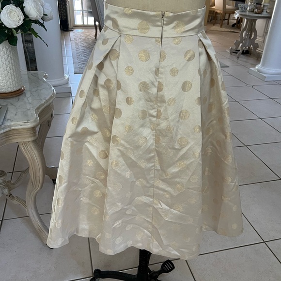 Eliza J gold polkadot skirt with pockets - Picture 4 of 6